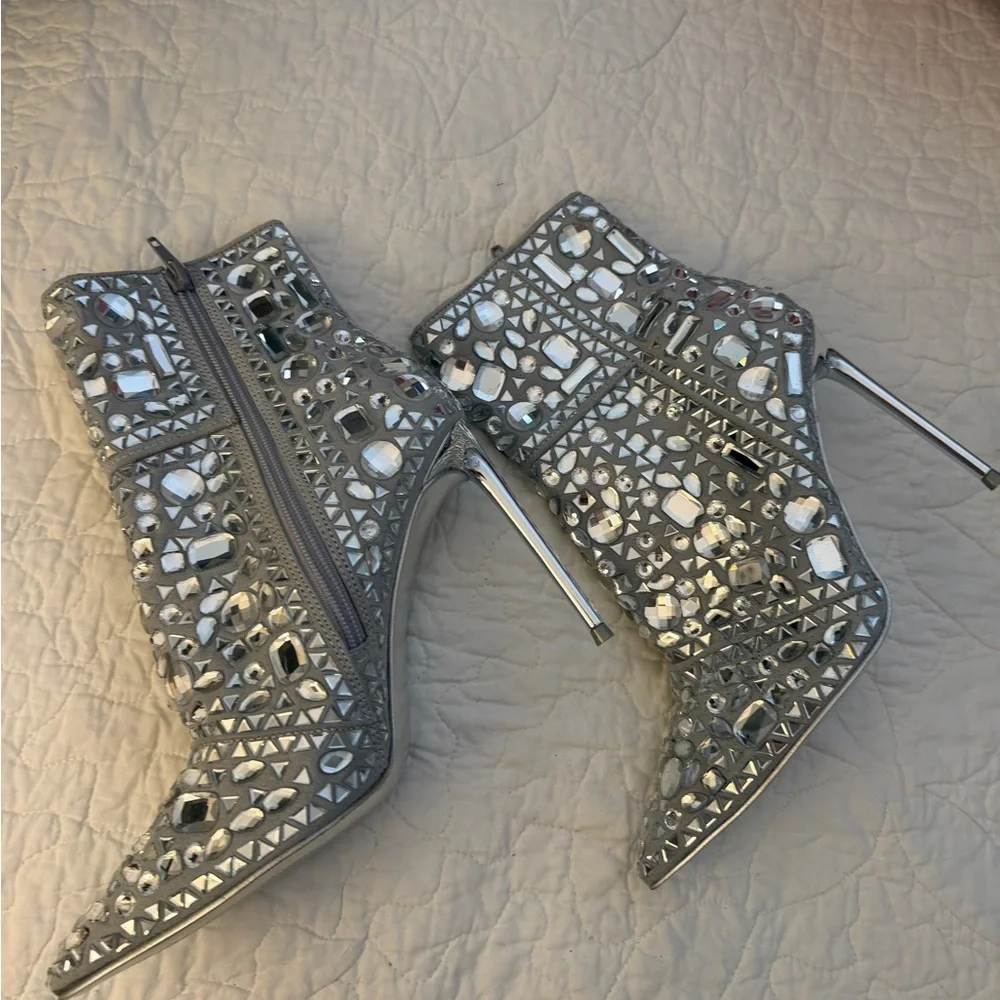 Steve Madden Silver Crystal Embellished Pointed-Toe Stiletto Boots - Picture 5 of 7